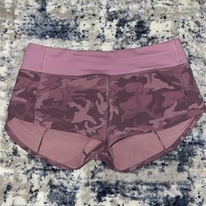 Lululemon Pink Camo 2.5” Speed Up Short